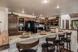 開放式客房 (5 Bedrooms) | 住宿設施服務