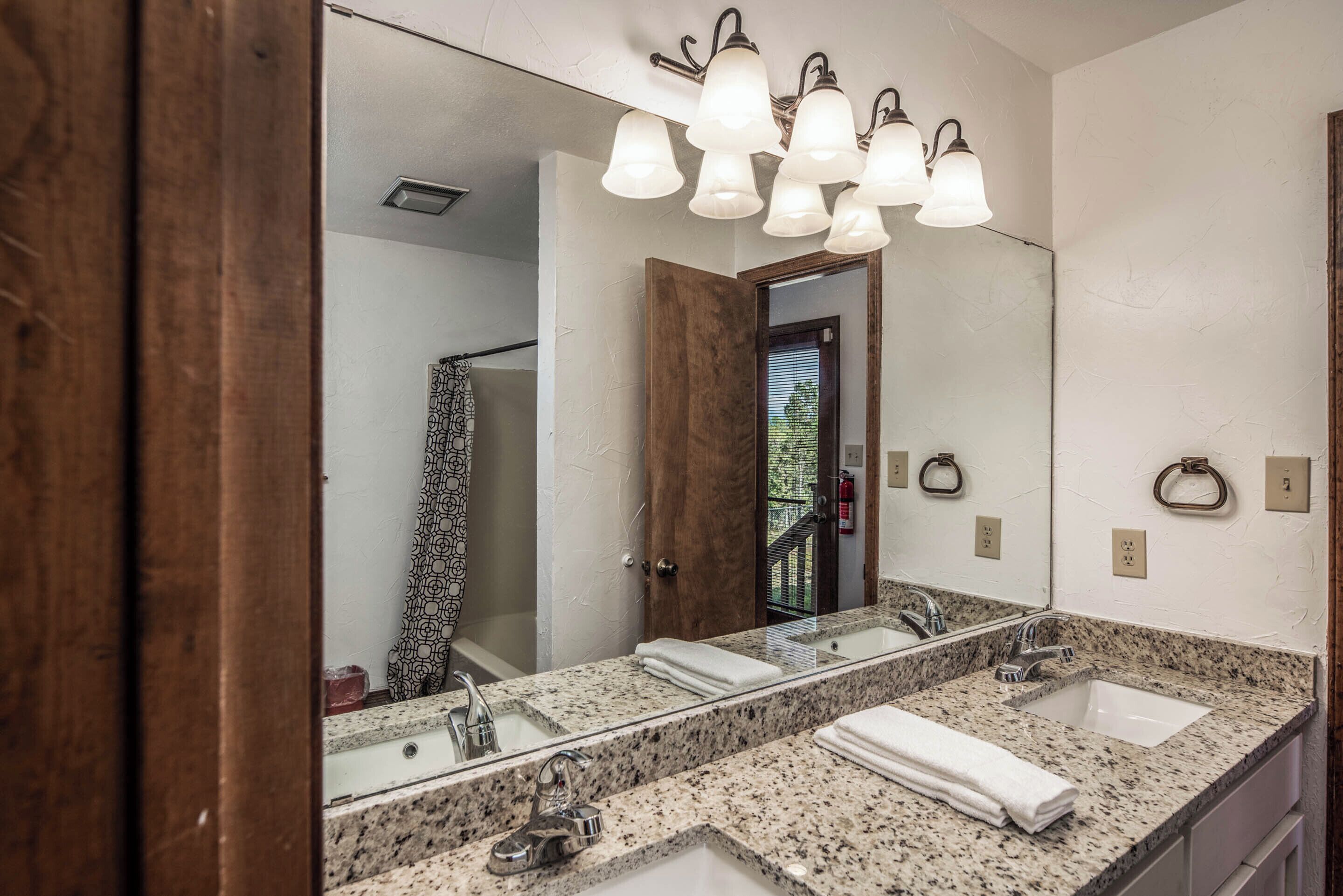 Studio (5 Bedrooms) | Property amenity