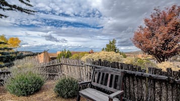 House (2 Bedrooms) | Property amenity
