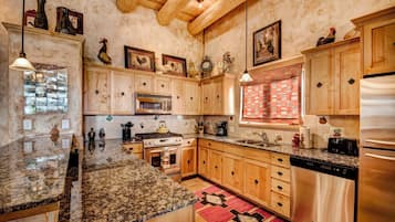 House (2 Bedrooms) | Property amenity