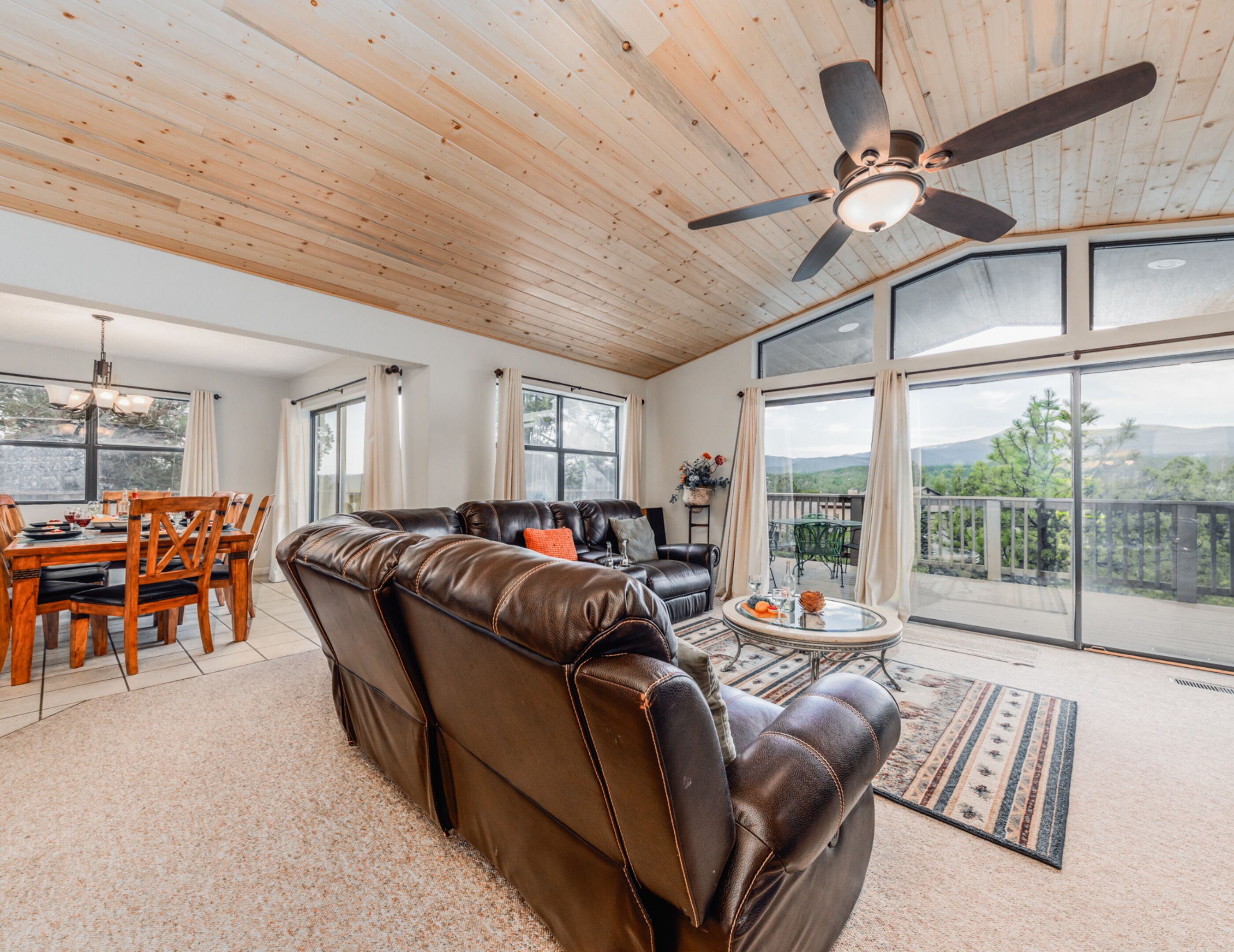 開放式客房 (4 Bedrooms) | 住宿正面