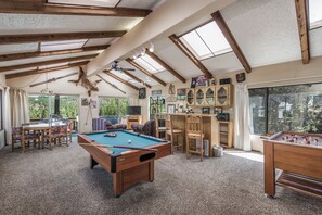 Studio (3 Bedrooms) | Property amenity