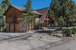 Studio (3 Bedrooms) | Front of property