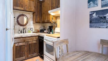 House (2 Bedrooms) | Property amenity