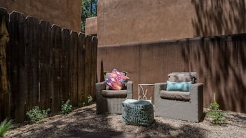 House (2 Bedrooms) | Property amenity