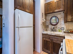 House (2 Bedrooms) | Property amenity - Deseo de Santa Fe by Kokopelli Property Management (Santa Fe)