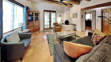 House (2 Bedrooms) | Front of property