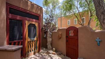 House (2 Bedrooms) | Property amenity