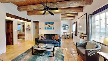 House (2 Bedrooms) | Property amenity