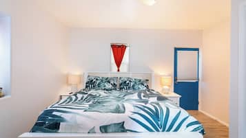 House (2 Bedrooms) | Property amenity