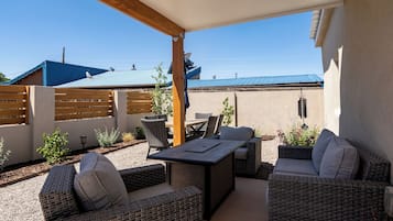 House (2 Bedrooms) | Property amenity