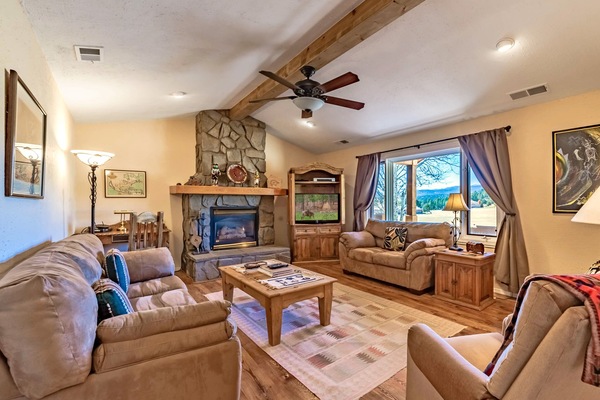 Studio (3 Bedrooms) | Front of property