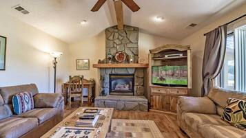 Studio (3 Bedrooms) | Property amenity