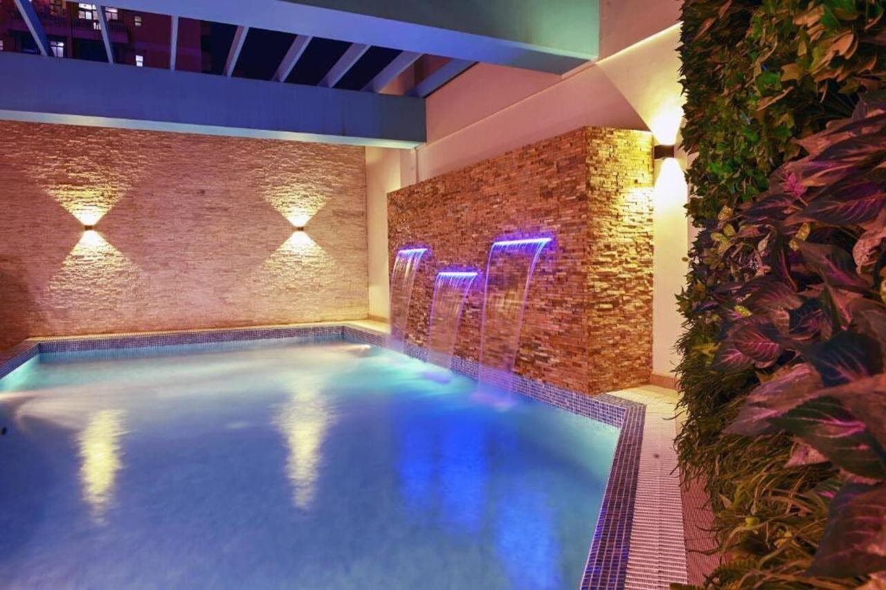 Hồ bơi ngoài trời 