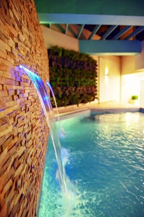 Outdoor pool - Meshal Hotel And Spa (Manama)