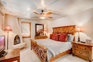 House (3 Bedrooms) | Property amenity - El Corazon de Santa Fe by Kokopelli Property Management (Santa Fe)