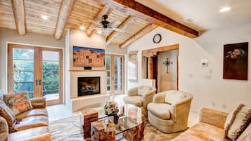 House (3 Bedrooms) | Front of property