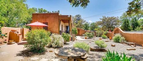 Casa (2 Bedrooms) | Restaurante al aire libre