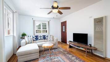 House (2 Bedrooms) | Property amenity