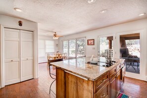 Casa (4 Bedrooms) | Servicio de la propiedad