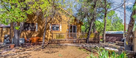 Studio (3 Bedrooms) | Fasilitas properti