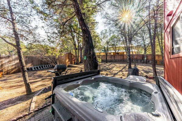 Studio (3 Bedrooms) | Property amenity - Mockingbird Cabin by Ruidoso Vacation Rentals (Ruidoso Downs)