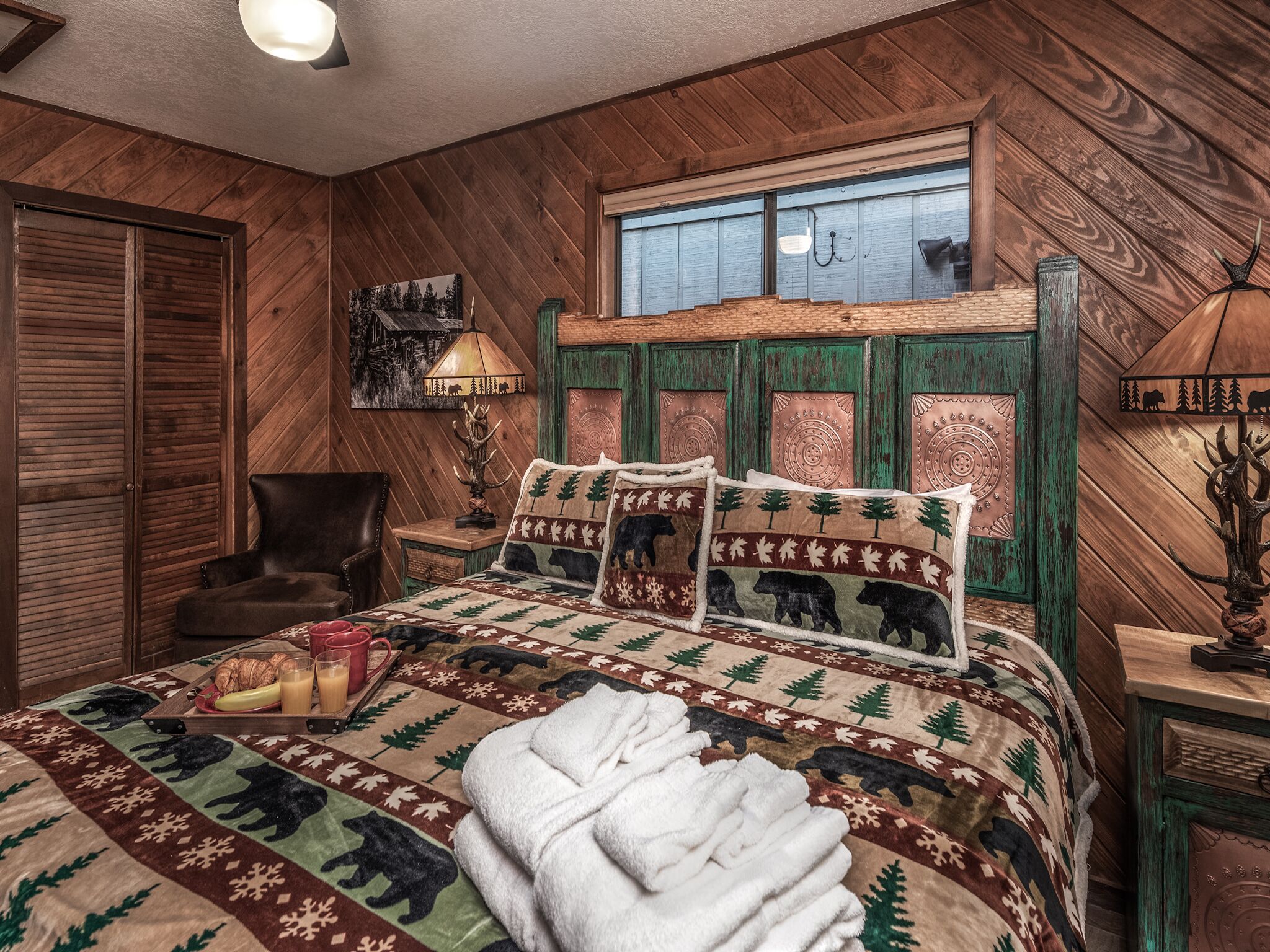 Condo, Multiple Beds, River View (Complex - Pets) | 2 bedrooms, individually decorated, individually furnished