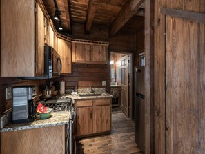 Fridge, microwave, oven, stovetop - Midtown Riverfront by Ruidoso Vacation Rentals (Ruidoso)