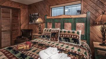 Leilighet, flere senger, elveutsikt (Complex - Pets) | 2 soverom, individuelt dekorert og individuelt innredet