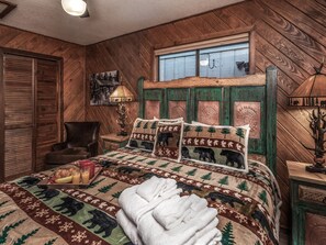 Condo, Multiple Beds, River View (Complex - Pets)