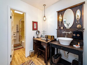 Property amenity - Historic Garden Retreat by Kokopelli Property Management (Santa Fe)