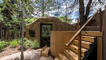 House (4 Bedrooms) | Property amenity