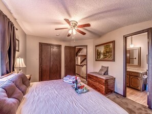 Cabana, várias camas, banheira de imersão, vista para a montanha | 3 quartos, individualmente decorados, individualmente mobiliados