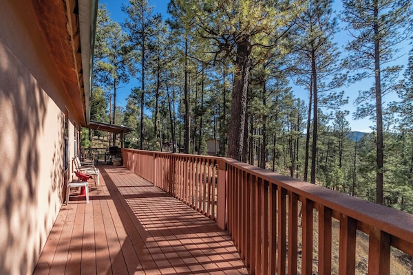 Studio (3 Bedrooms) | Property amenity