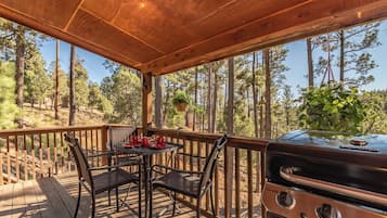 Studio (3 Bedrooms) | Property amenity