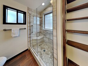 Studio (4 Bedrooms) | Fasilitas properti