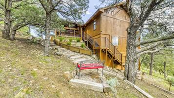 Studio (3 Bedrooms) | Property amenity