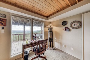 Estudio (3 Bedrooms) | Servicio de la propiedad