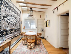 House (3 Bedrooms) | Property amenity