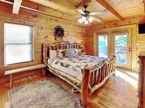 Cabin, 4 Bedrooms | 3 bedrooms, individually decorated, individually furnished, free WiFi - A Majestic View III (Townsend)