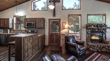 Studio (3 Bedrooms) | Property amenity