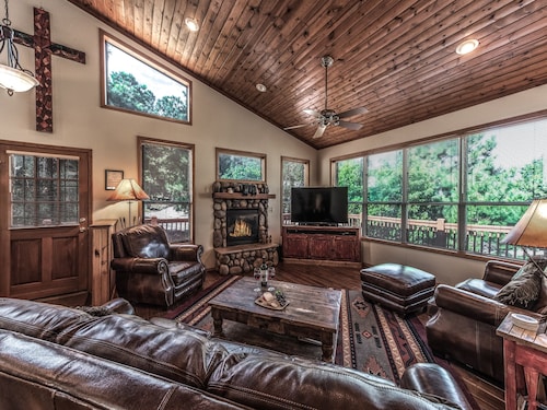 Homer's Hideaway by Ruidoso Vacation Rentals