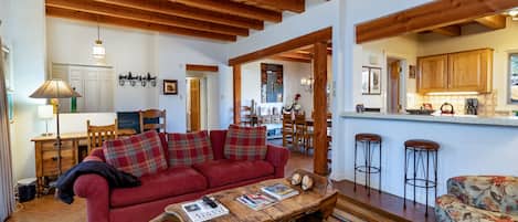 Nhà (2 Bedrooms) | Tiện nghi, dịch vụ nơi lưu trú