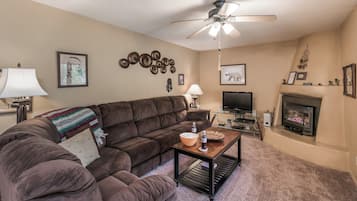 Studio (2 Bedrooms) | Bagian depan properti