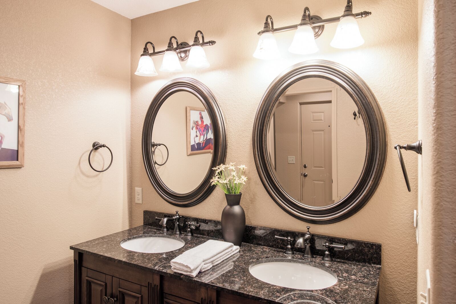 Studio (2 Bedrooms) | Property amenity