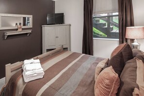 Studio (3 Bedrooms) | Property amenity