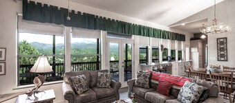 Robins Nest by Ruidoso Vacation Rentals