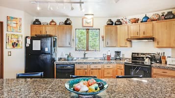 獨棟房屋, 3 間臥室 | 私人廚房 | 電冰箱、微波爐、烤箱、爐台