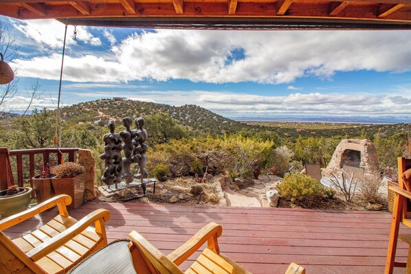 Terrace/patio - Sunlit Hills Art and Views by Kokopelli Property Management (Santa Fe)