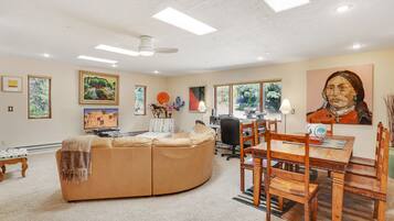 House, 3 Bedrooms | Interior